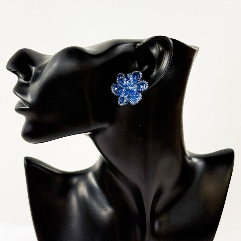 BRAND NEW IN BOX BLUE COLOR BEADED FLORAL EARRINGS SET